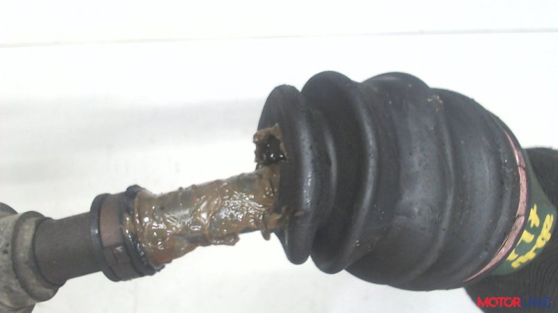 Drive shaft mr953745