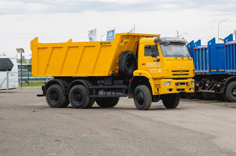 КАМАЗ 6522 самосвал