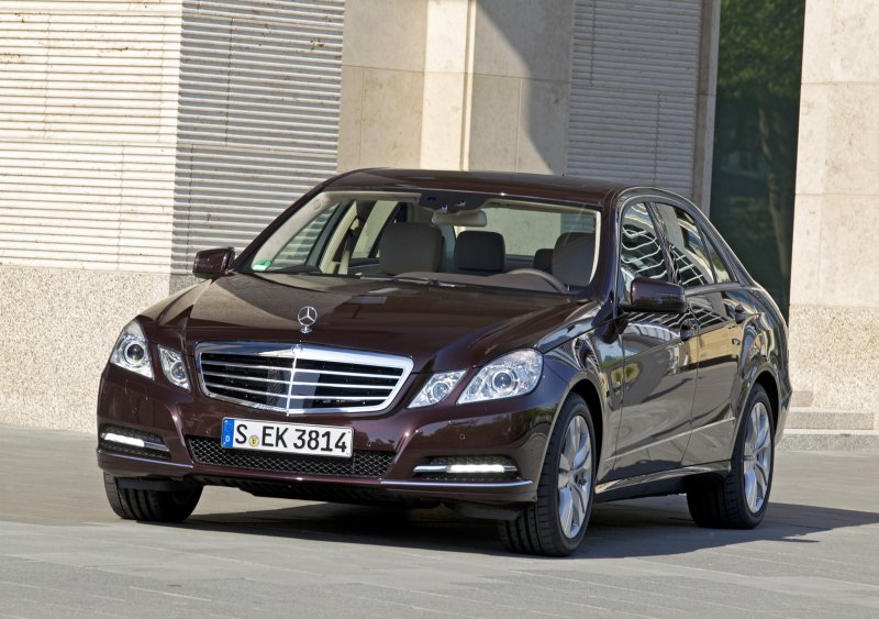 Mercedes-Benz e 300 2011