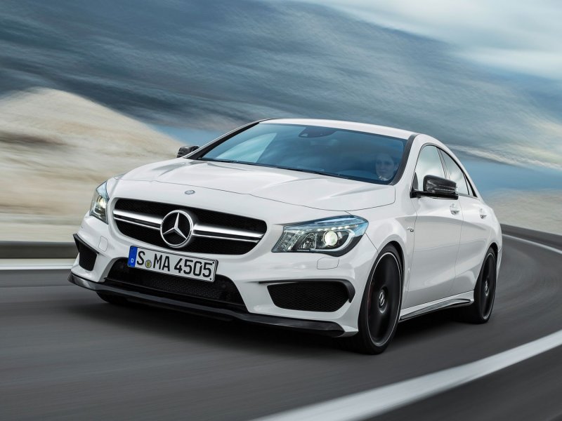Mercedes CLA седан