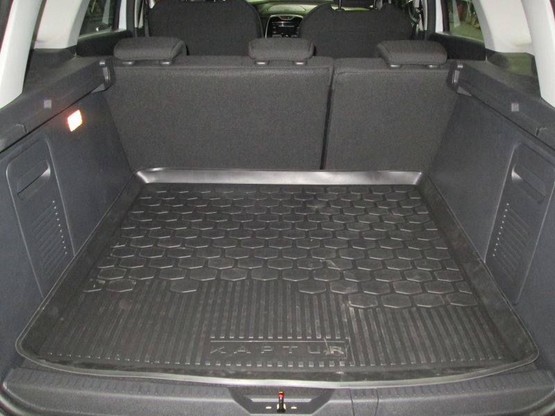 Renault Captur багажник