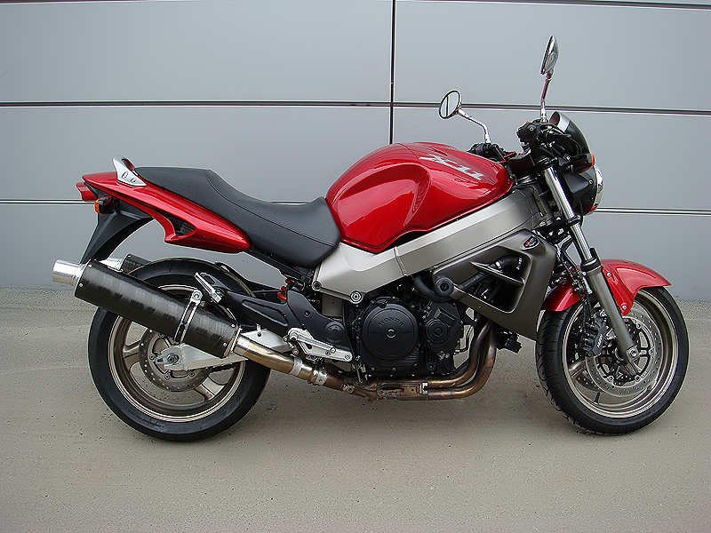 Honda x11