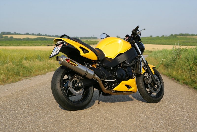 Honda x11 Yellow