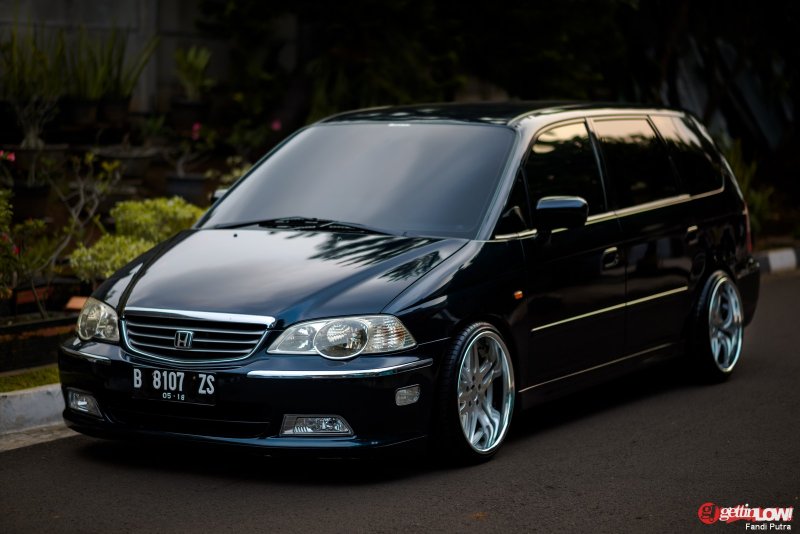 Honda Odyssey ra6 2001