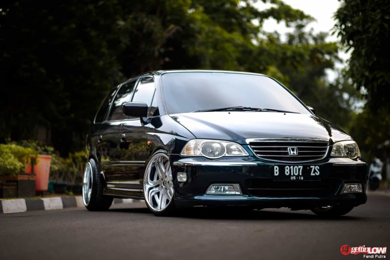 Honda Odyssey ra6 2001