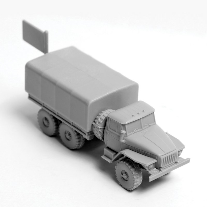 Сборная модель Урал 4320 звезда 1/100