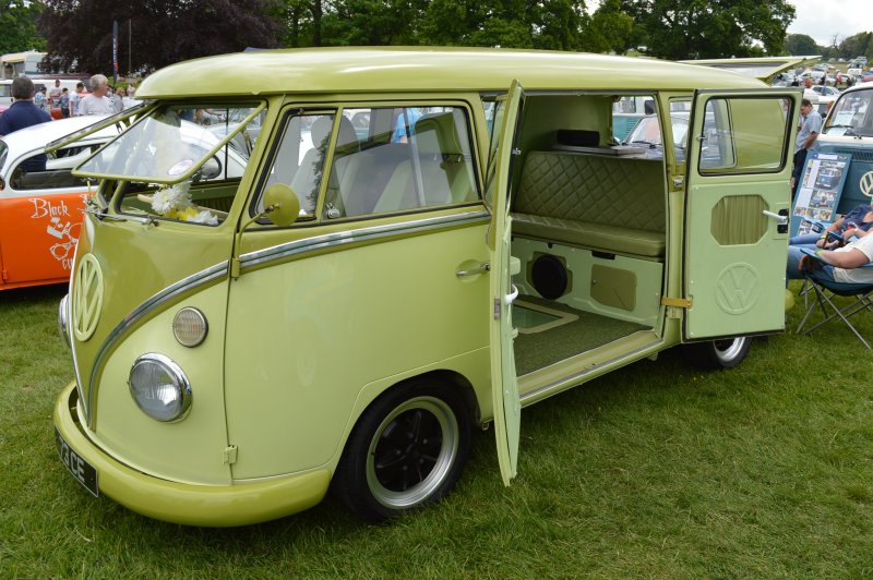 Volkswagen Retro van