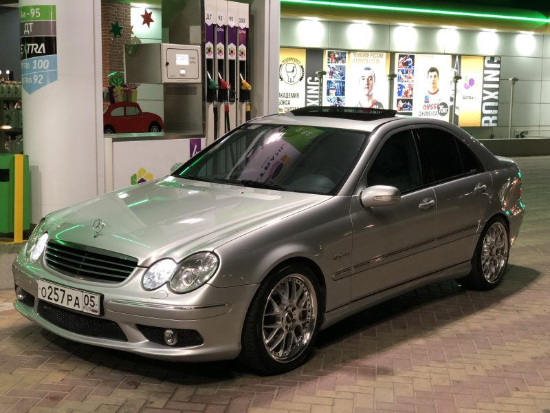 Mercedes c32 AMG