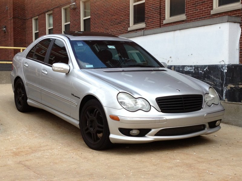 Mercedes Benz w203 2003