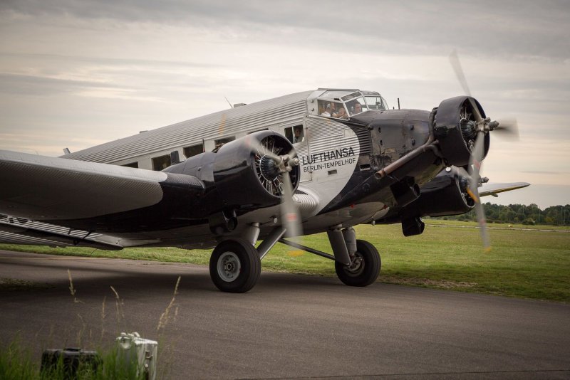 Немецкий транспортный самолет Junkers ju-57