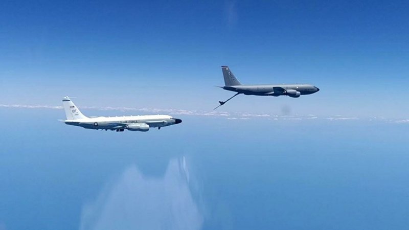 Перехват российским Су-30 самолетов разведчиков над черным морем
