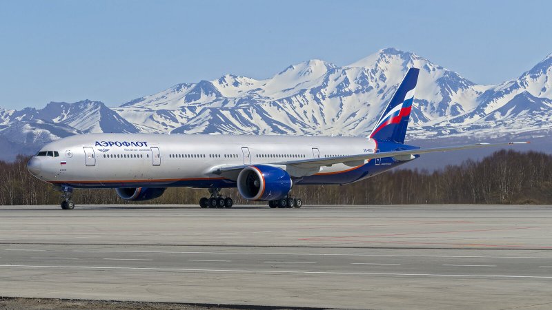 Самолет Боинг 777-300