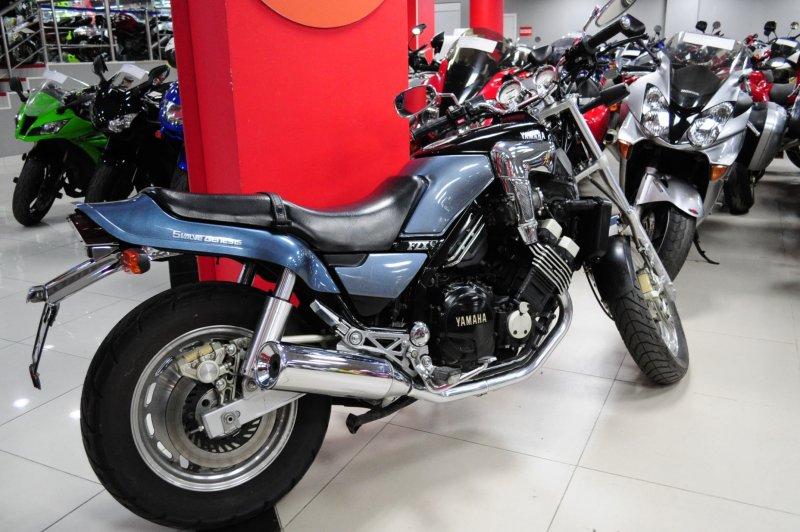 Yamaha FZX 750 L