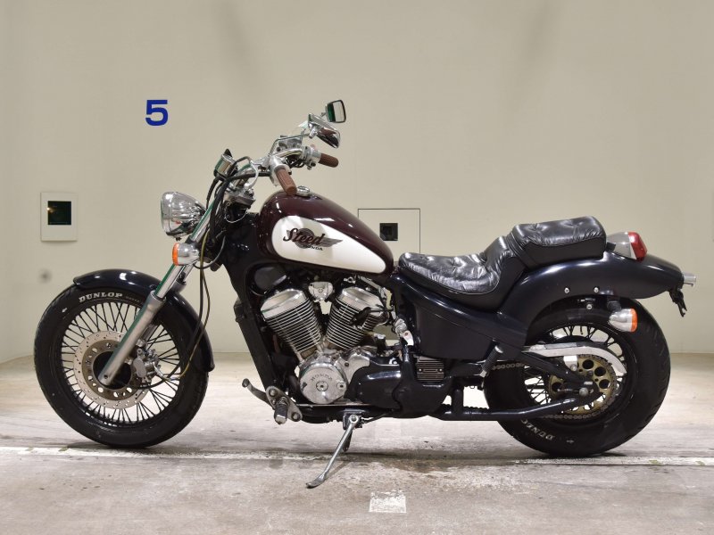 Мотоцикл Honda Steed 400 VLS.