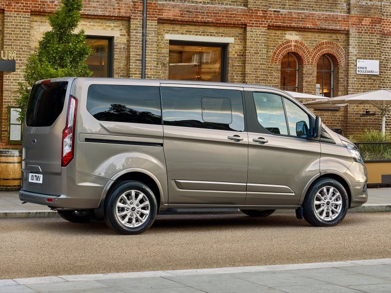 Ford Tourneo Custom 2020