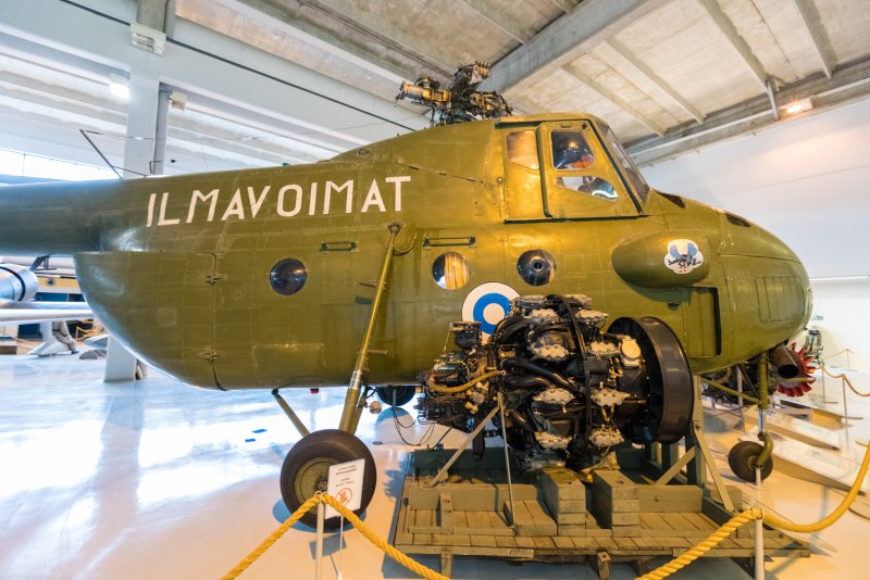 Вертолёт ми-1 мотор