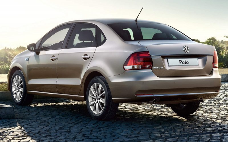 Volkswagen Polo sedan сзади