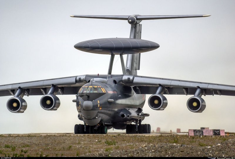 Самолет ил 76 АВАКС