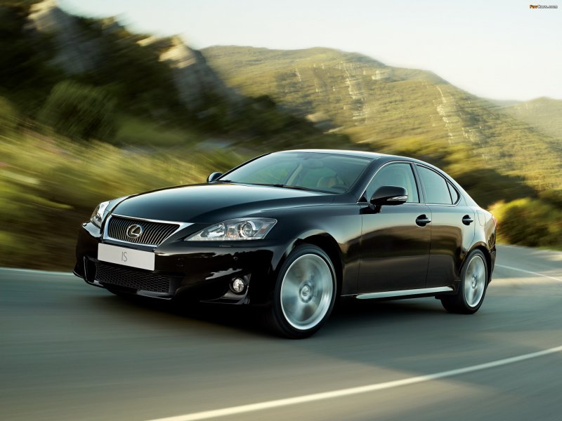 Lexus седан 2010