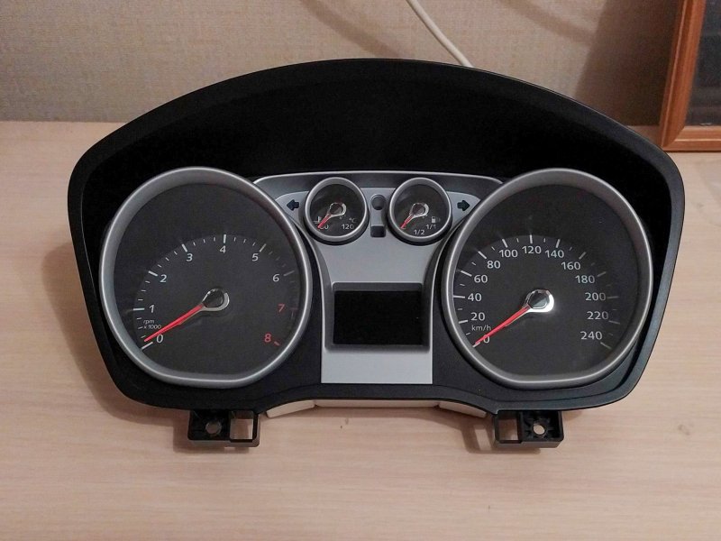 Форд фокус 2 2006 1.6 приборная