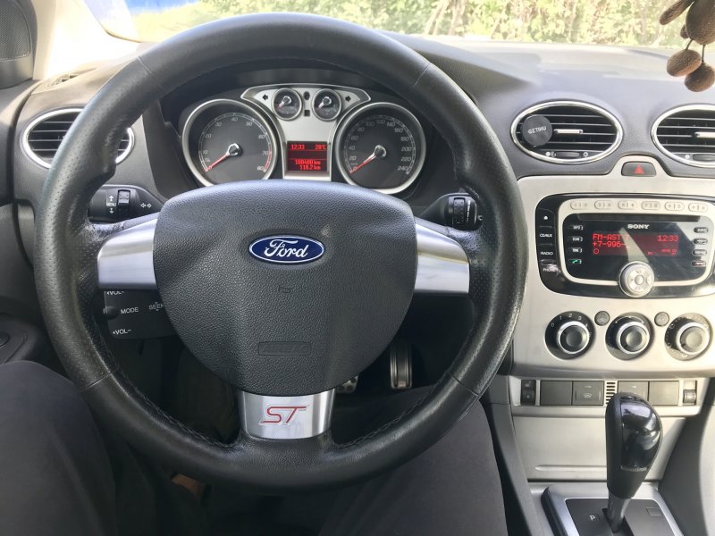 Ford Focus 2 Рестайлинг хэтчбек руль