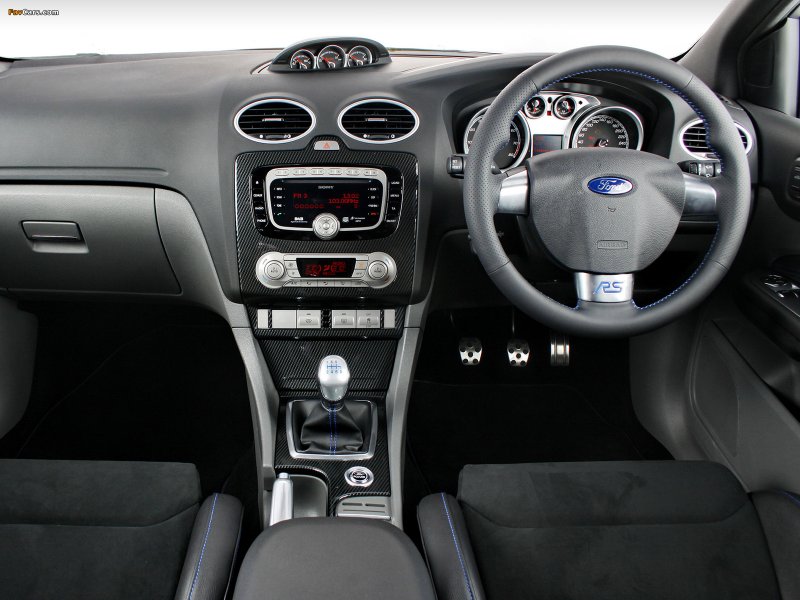 Ford Focus 2 RS салон
