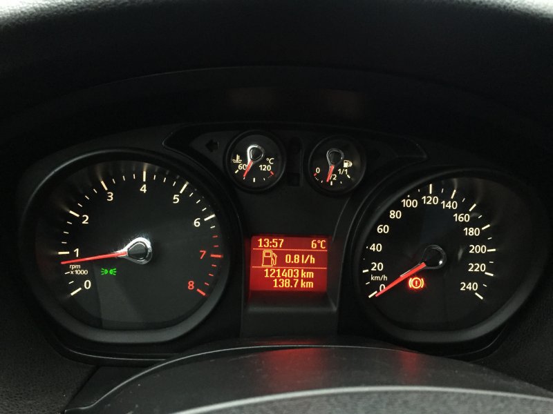 Ford Focus 2 2007 приборная панель