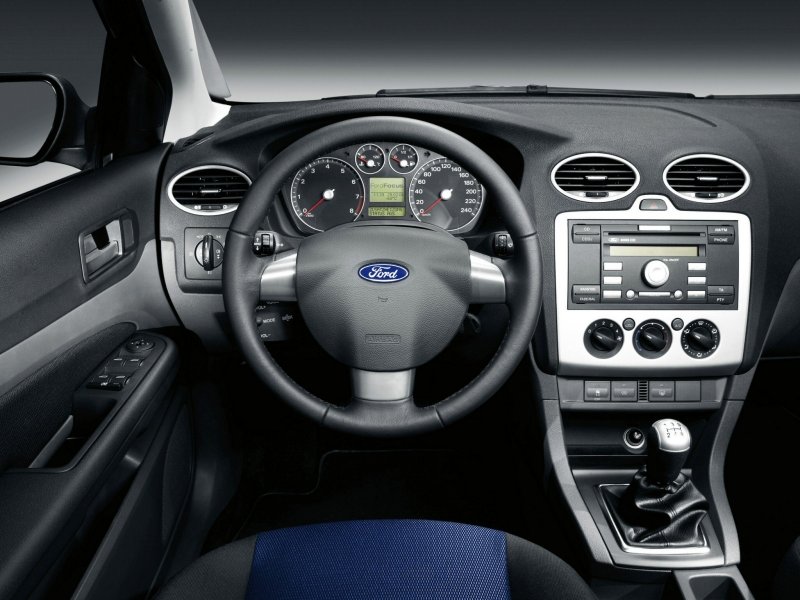 Ford Focus 2011 1.8 MT (125 Л.С.):