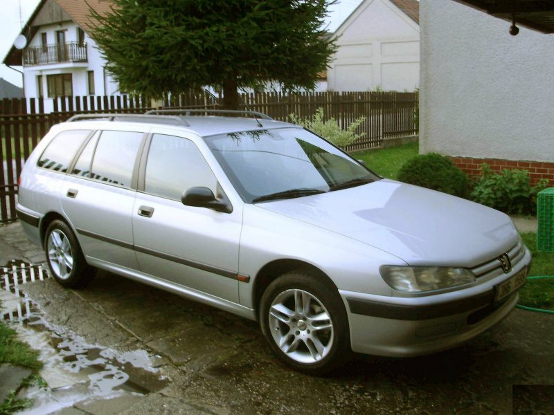 Peugeot 405