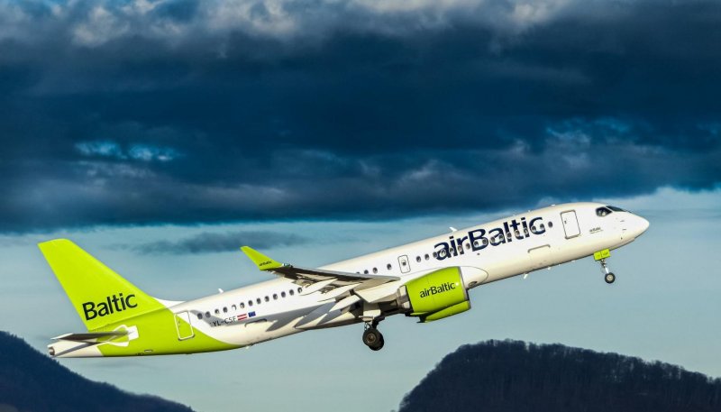 AIRBALTIC флот