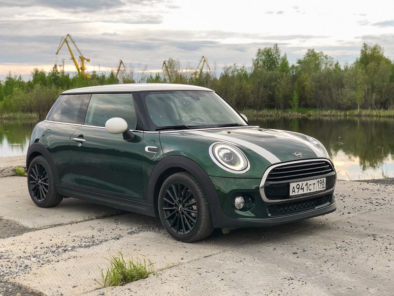 Mini Cooper s 2020 зеленый