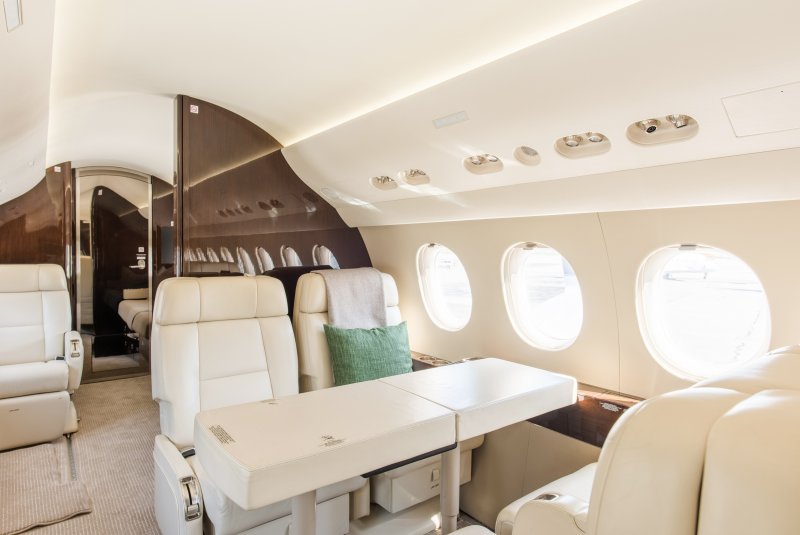 Falcon 7x самолет внутри