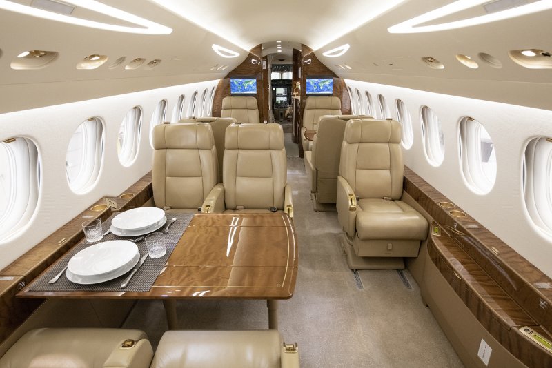 Falcon 7x салон