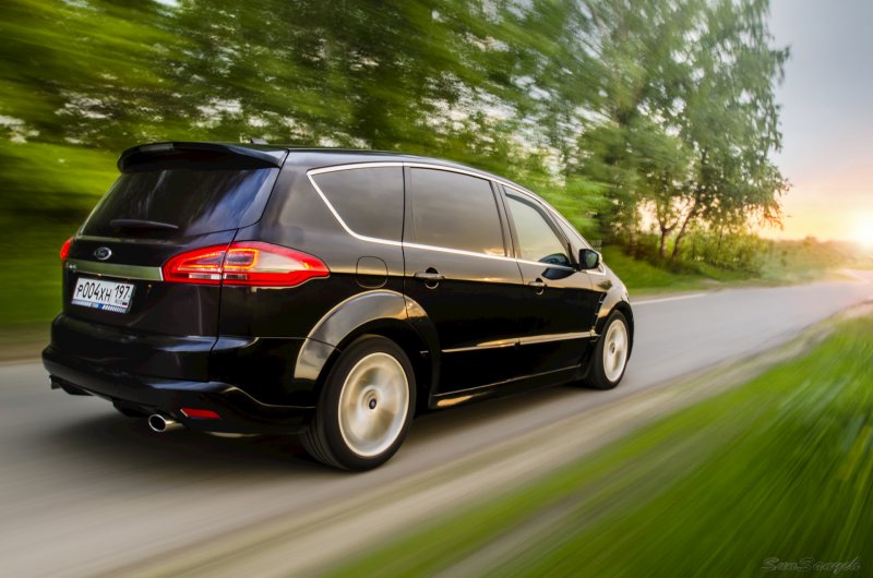 Ford s Max 2