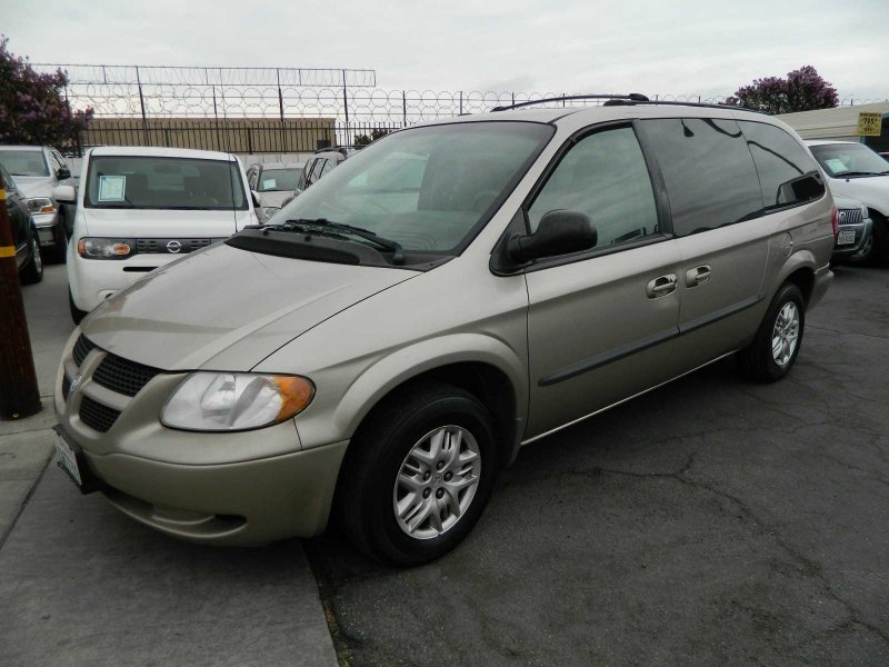 Dodge Caravan 2002 10 din