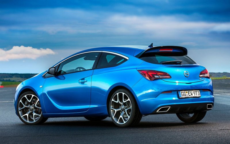 Opel Astra OPC 2012