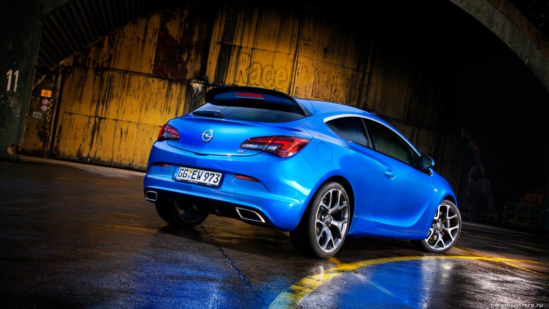 Opel Astra OPC 2013