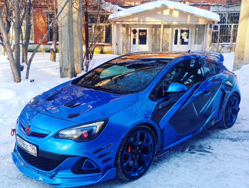 Opel Astra OPC 2013