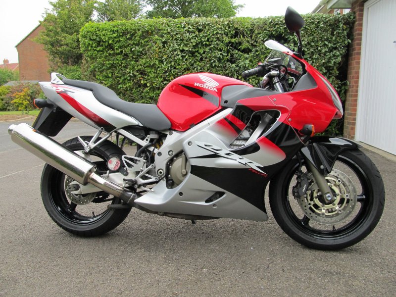 Honda CBR 600 f4 2004