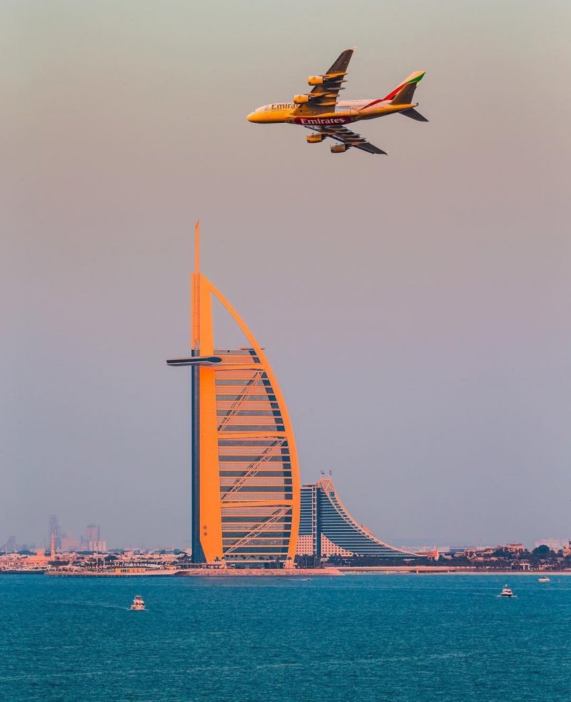 Самолёт Burj-al-arab