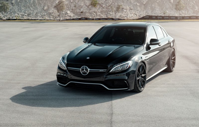Mercedes-Benz c63 AMG w205 черный