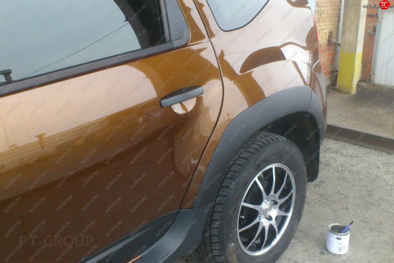 Накладки на колёсные арки Renault Duster 2017