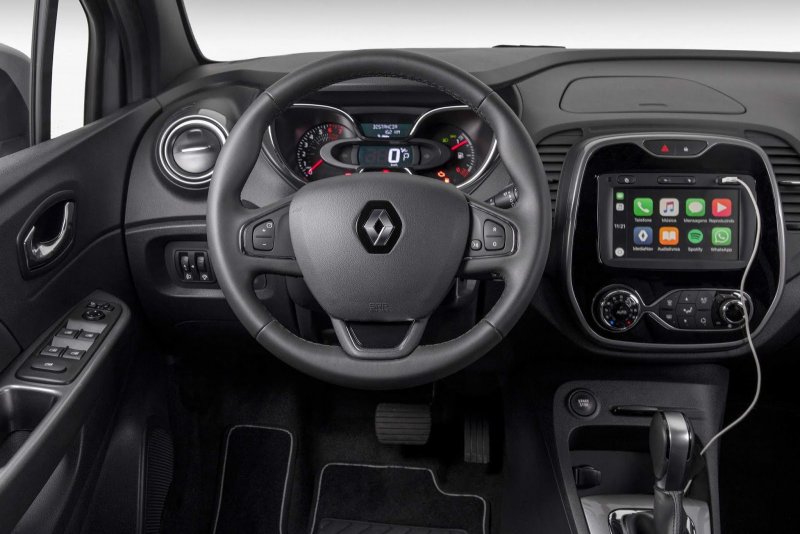 Renault Captur 2018 торпеда