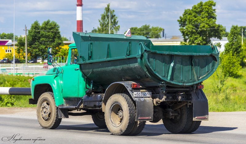 ЗИЛ ММЗ 555 сзади