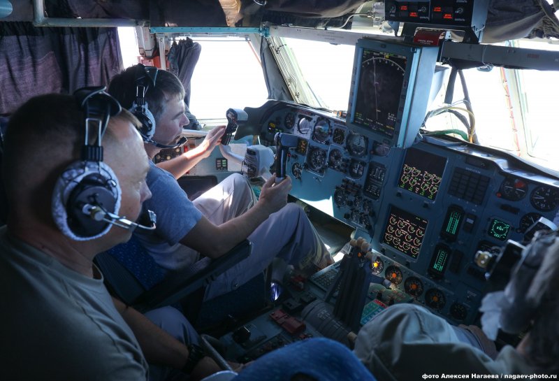 Заглянул в грузовой отсек ил-76