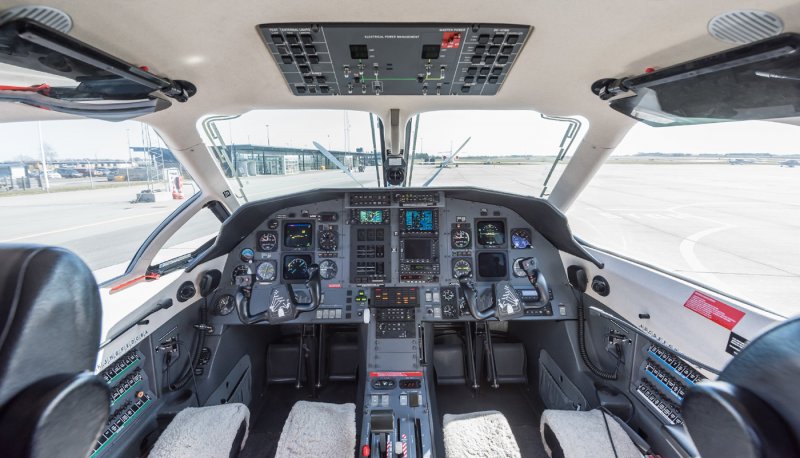 Pilatus PC-12 кабина пилотов