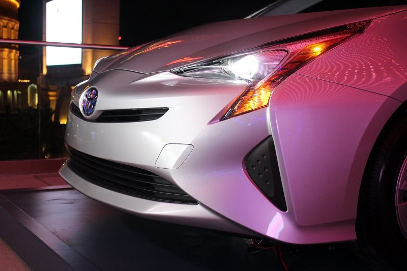 Tesla vs Toyota