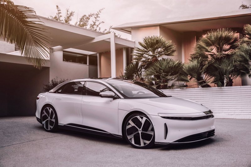 Тесла машина BMW