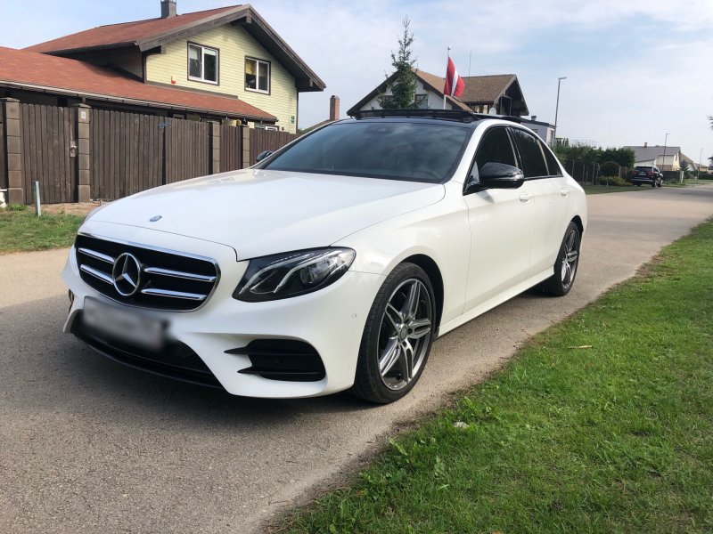 Mercedes w213 белый