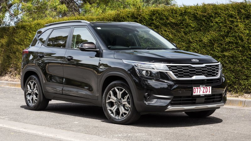 Kia Seltos черный
